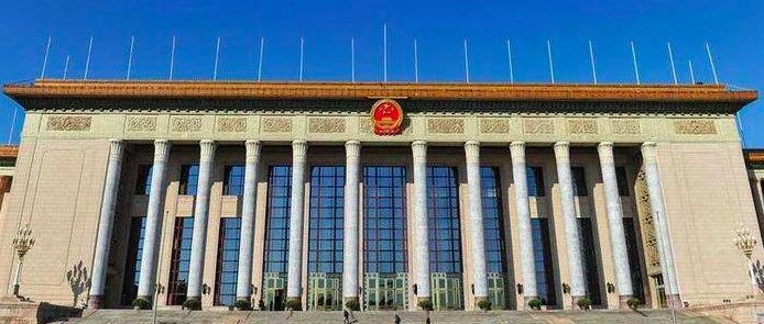 世界期待来自两会的“中国答案”