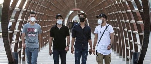 2500万人或已感染？伊朗为何要把疫情说这么重
